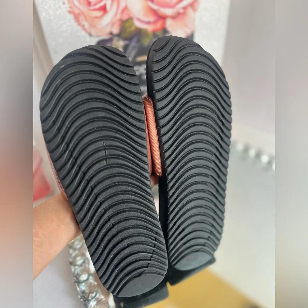 Nike Black NEW and pink Slides sandal women’s size 11